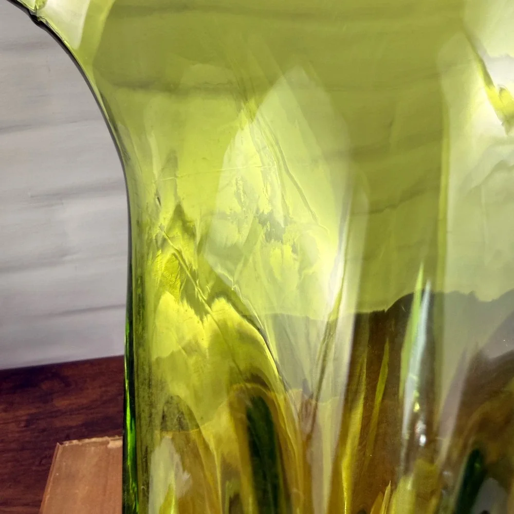 Blenko 872 Fan Vase Kiwi Green Cobalt Blue 2004 Art Glass